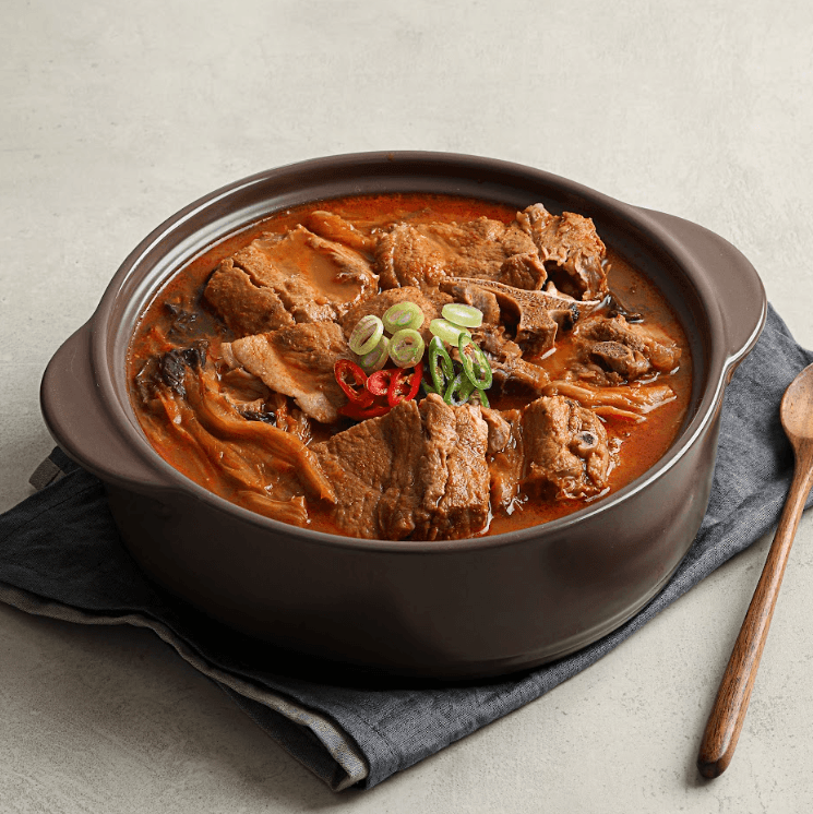 [설성목장] 국내산 한돈 뼈다귀 감자탕 1.2kg 우거지 뼈 해장국 밀키트