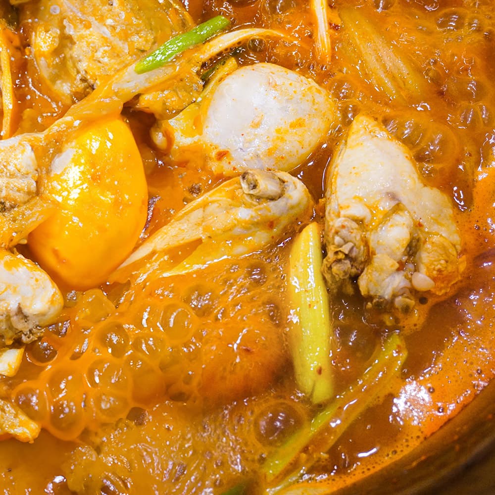 (미식한가) 동부야식 김치닭매운탕 밀키트 (2-3인분) / 국내산 닭 11호