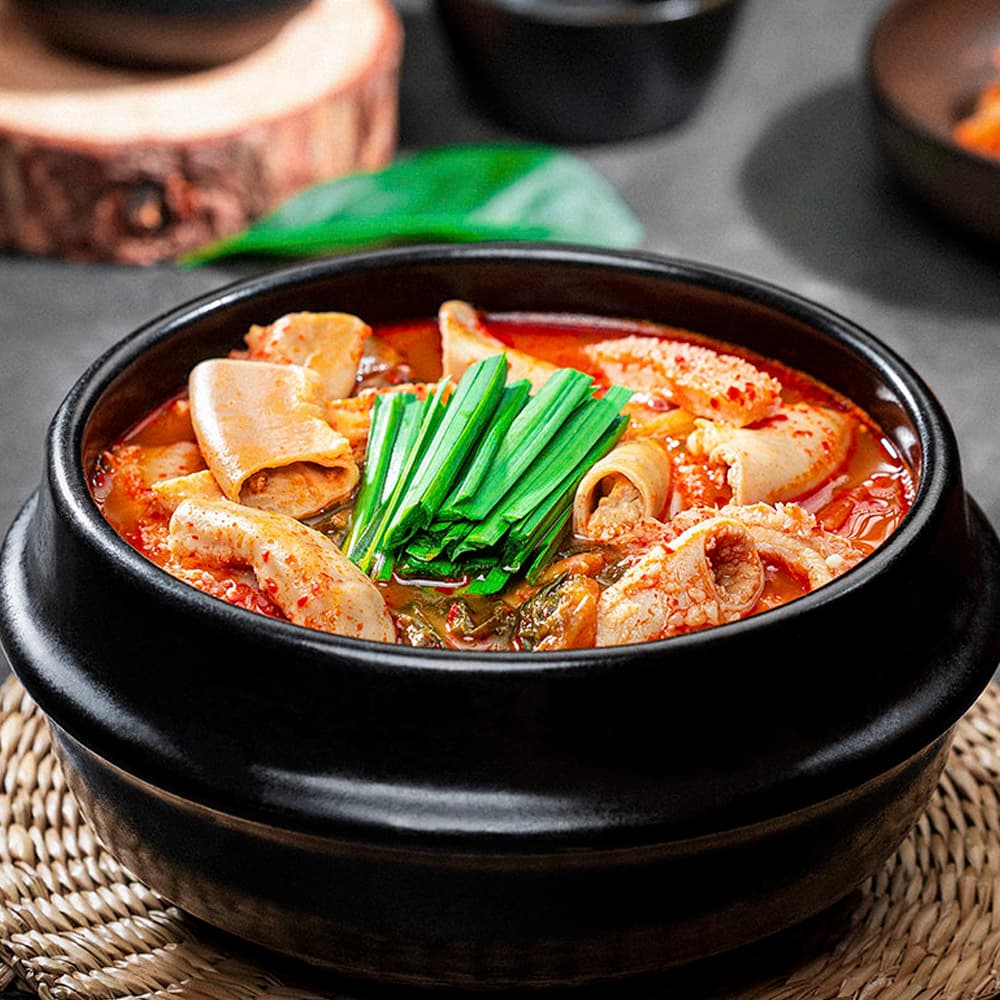 [빛솜푸드] 수제 소내장탕 (700g X8개) 곱이 살아있어 고소하고 얼큰한 밀키트