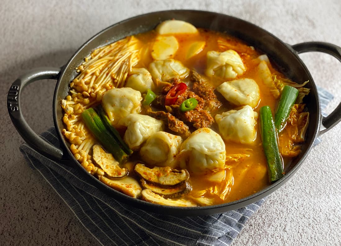 캠핑 밀키트 집들이 과천 한성칼국수 만두전골 이북음식 손만두 술안주 한우 맛집 택배