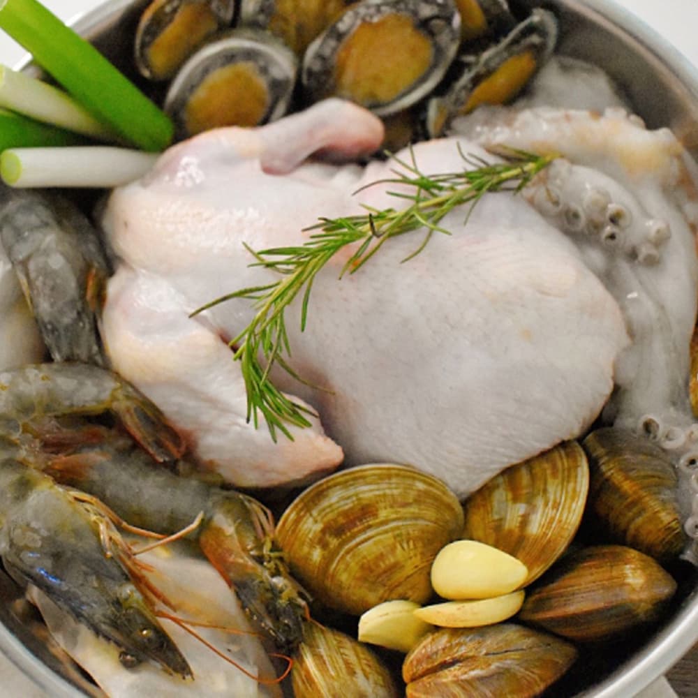 해물 보양식 간편 해신탕 세트 (생닭 문어 백상합 전복 흰다리새우 약재) 보양음식 밀키트