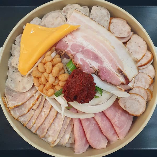 부대찌개(3~4인용) 수제소세지 수제햄 독일 소세지 바른소세지 캠핑 밀키트 수제부대찌개