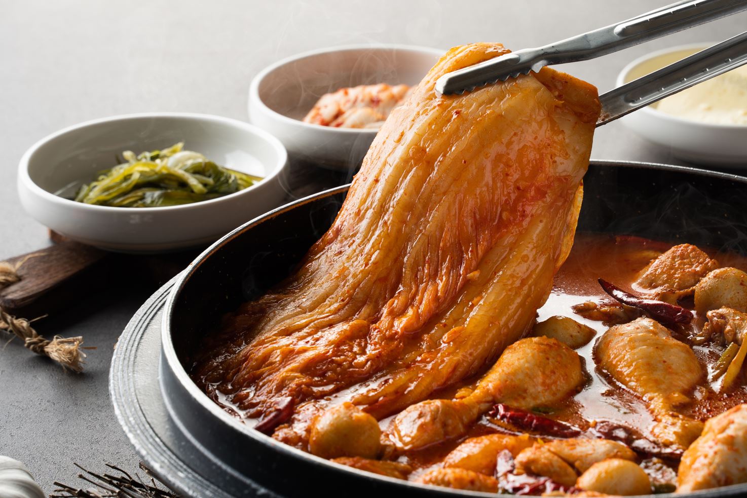 [민병선식당] 묵은지 닭볶음탕 닭도리탕 캠핑음식 밀키트 순살도 국내산