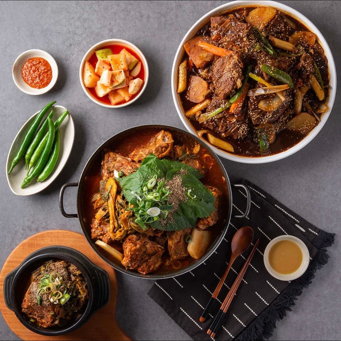 ( 이대조감자탕 ) 뼈해장국 2인분 밀키트 감자탕 이대조 캠핑