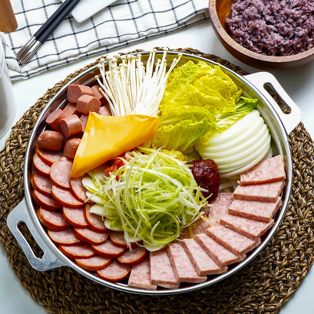 훼미리부대찌개 스페셜 부대찌개 3인분 밀키트 당일생산