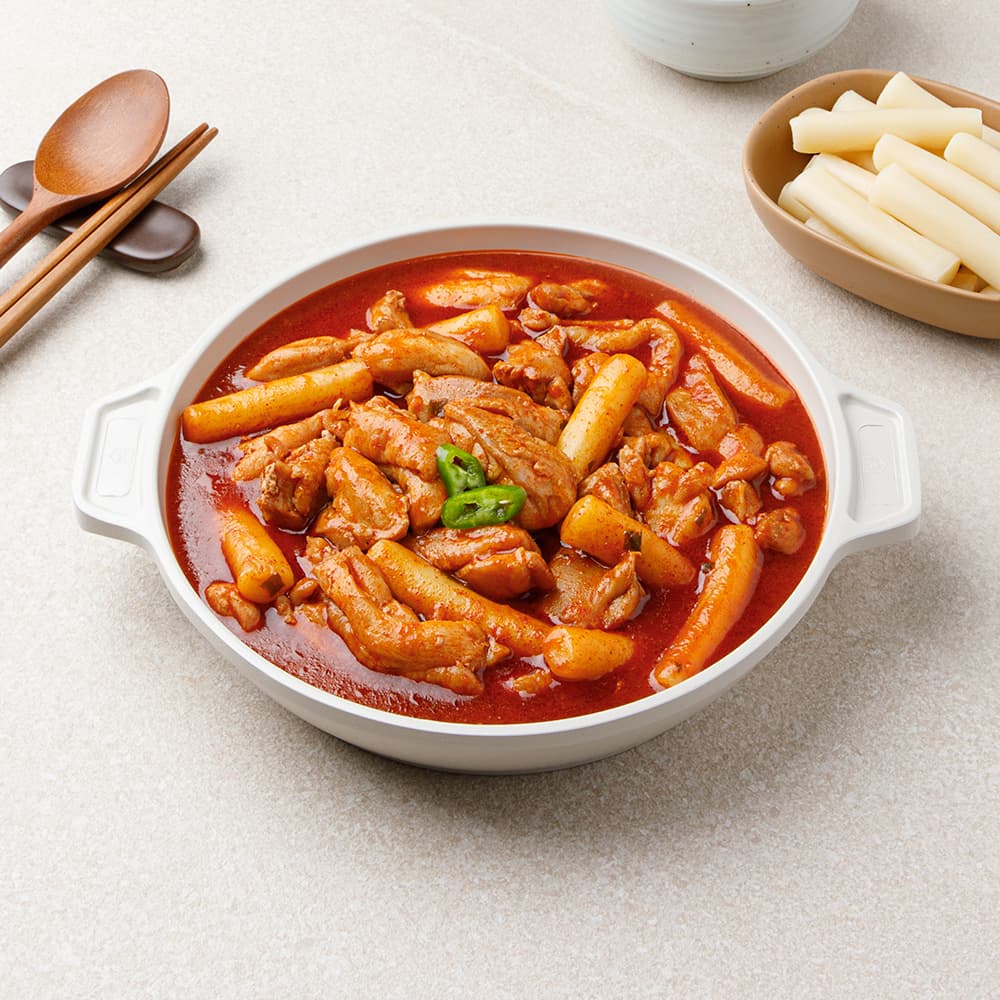 영훈식품 떡도리탕 매콤한 닭도리탕 순살 닭다리살 밀떡 밥도둑 술안주 밀키트 닭볶음탕