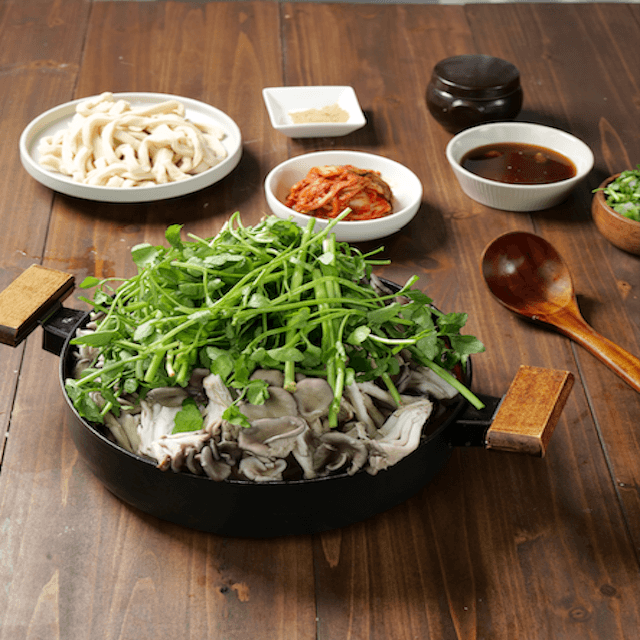 서울여의도 가양칼국수버섯매운탕 2~3인분 밀키트&캠핑간편식,김치,볶음밥 재료 포함