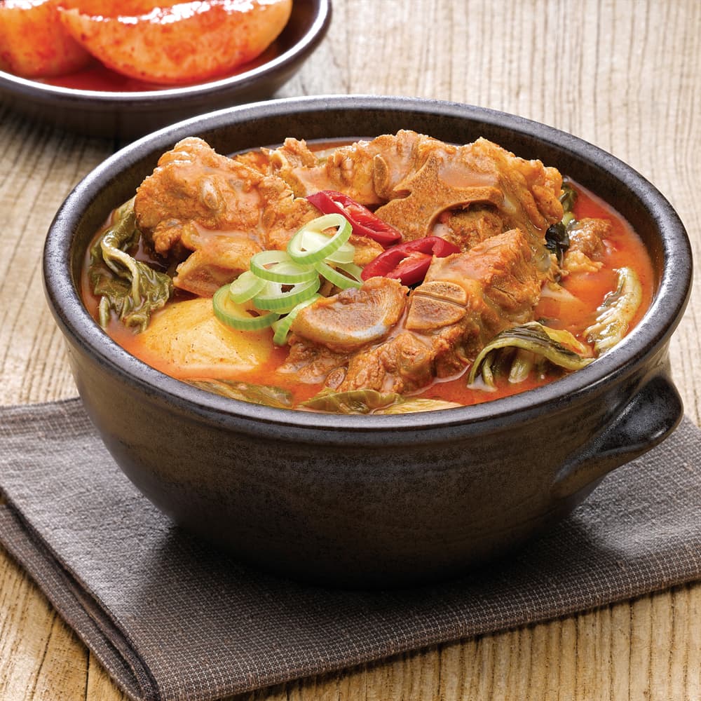 참스토리 감자탕 1kg(2인분) 넉넉하게 담은 재료 [국내산 사골 즉석국 밀키트]