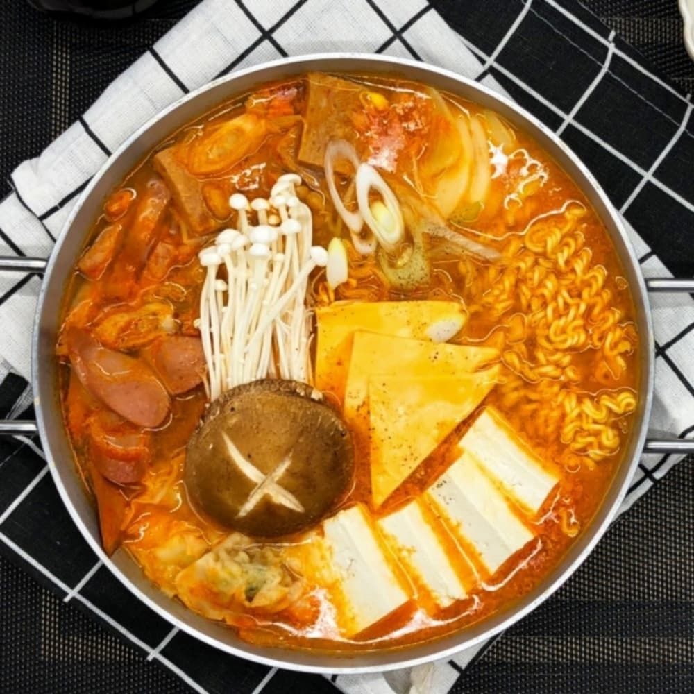 햄폭탄 부대찌개 밀키트 햄많은 푸짐한 찌개 캠핑 요리 간편식 저녁 반찬 술안주