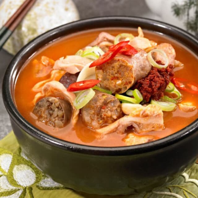 용가마 용가마 얼큰 순대국(특) 밀키트 700g 순대 돼지 국밥