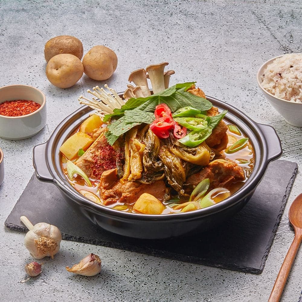 담짜몰 (담짜몰)정통 통뼈 우거지 가득 감자탕 밀키트(3인분)