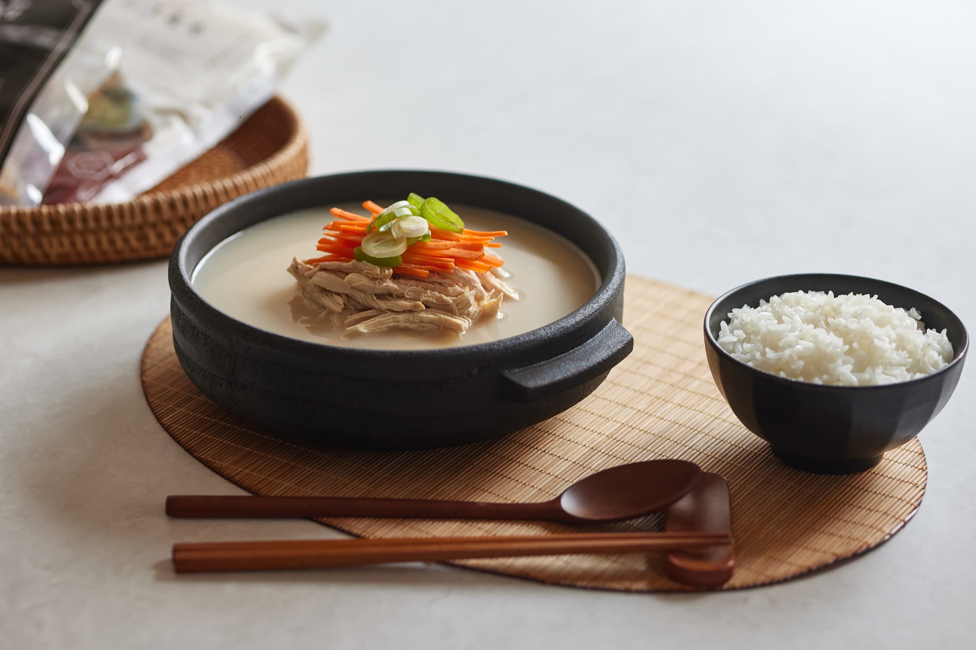 길몽 모씨네 닭 곰탕 620g 사골 곰국 육수 즉석 간편 국 밀키트