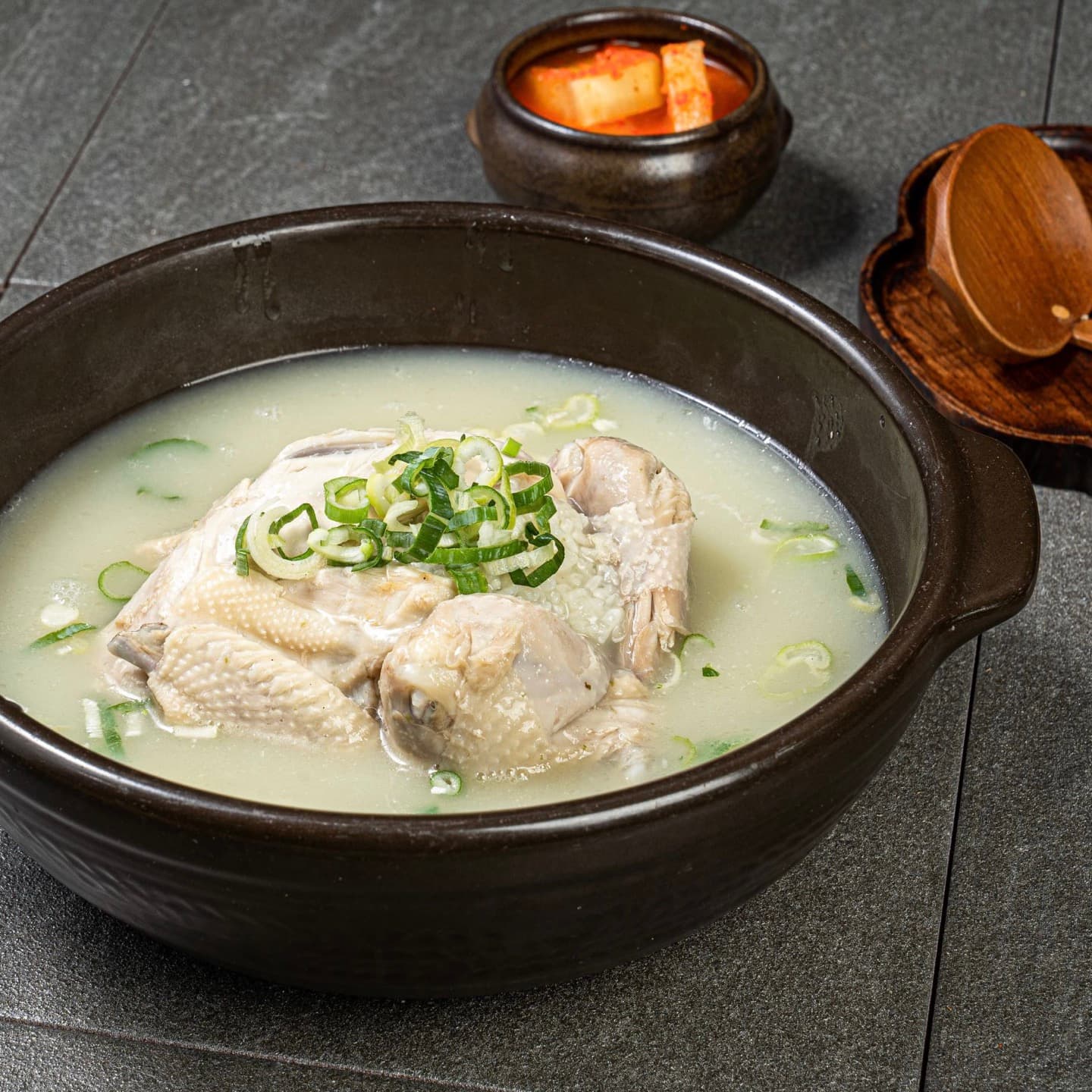 유명 맛집 청송 삼계탕 밀키트 1인분 1350g 국내산 냉장 캠핑 영양 보양식 간편식 선물