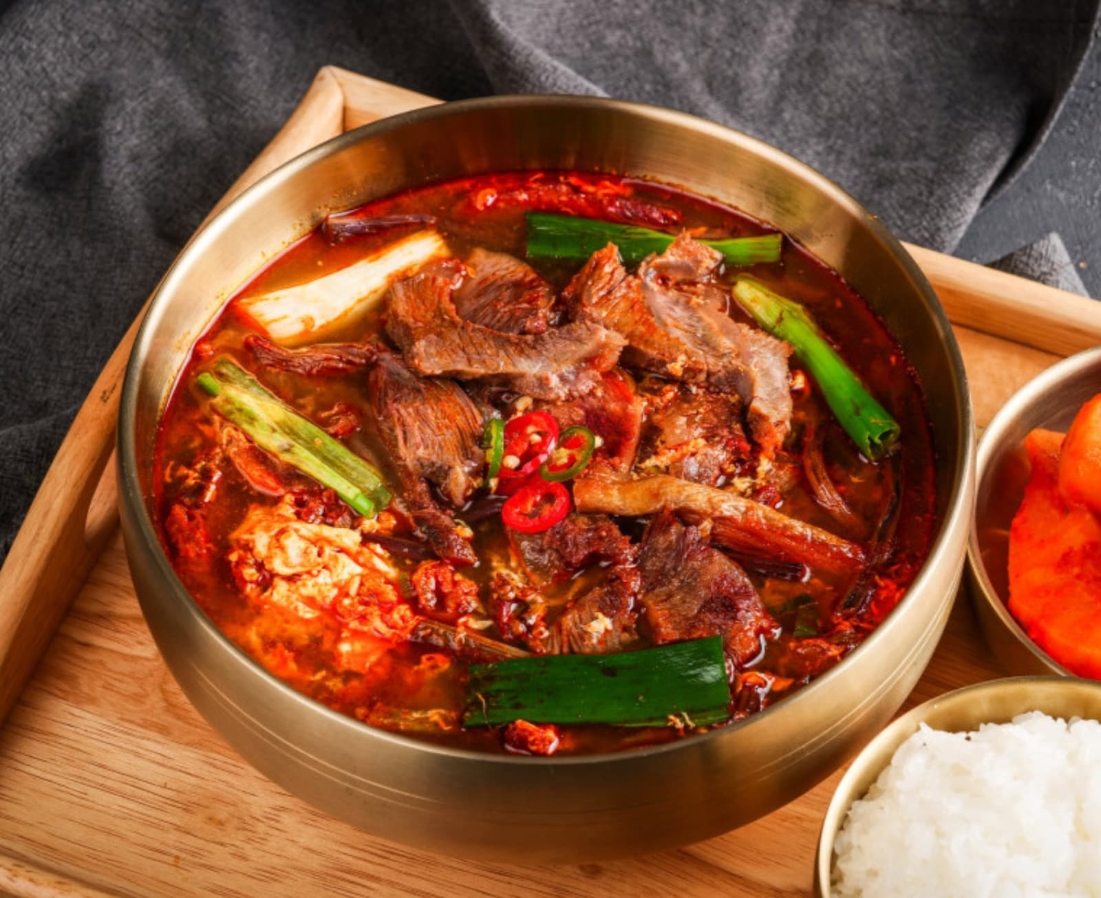 얼큰 소고기 육개장 해장국 국밥 밀키트 캠핑용 630g(2인분)