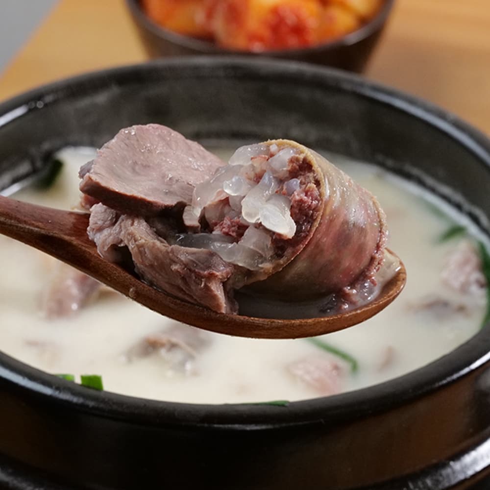 도깨비 순대국 돼지 수육 캠핑 밀키트 진한 국밥 3종 650g